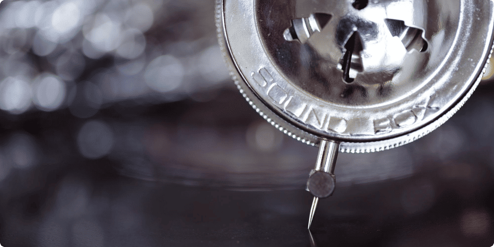 Comment nettoyer les différentes parties de la platine vinyle ?